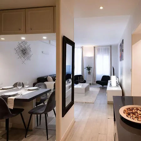 Hidden Gem In The Latin Quarter * Paris